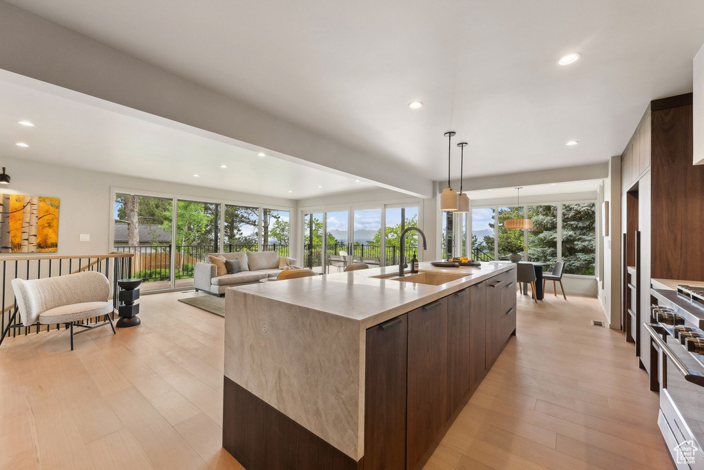 2655 E HIAWATHA CIR Salt Lake City, UT 84108