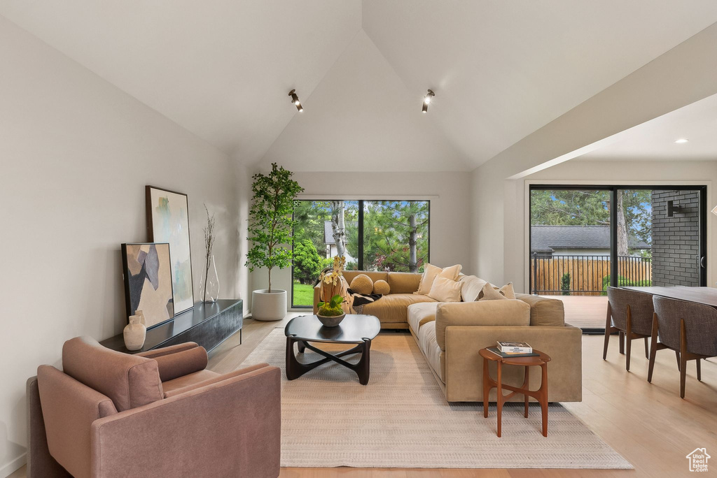 2655 E HIAWATHA CIR Salt Lake City, UT 84108