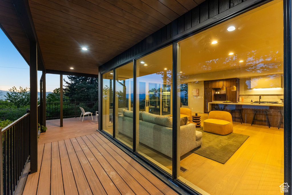 2655 E HIAWATHA CIR Salt Lake City, UT 84108