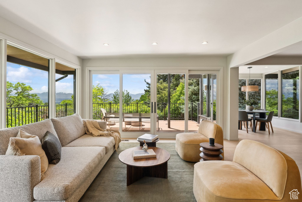 2655 E HIAWATHA CIR Salt Lake City, UT 84108