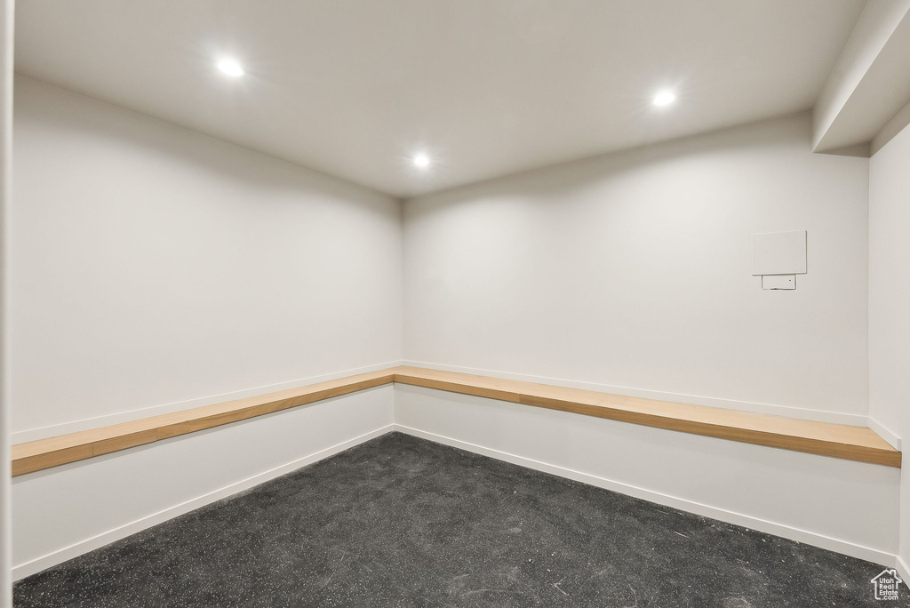 2655 E HIAWATHA CIR Salt Lake City, UT 84108