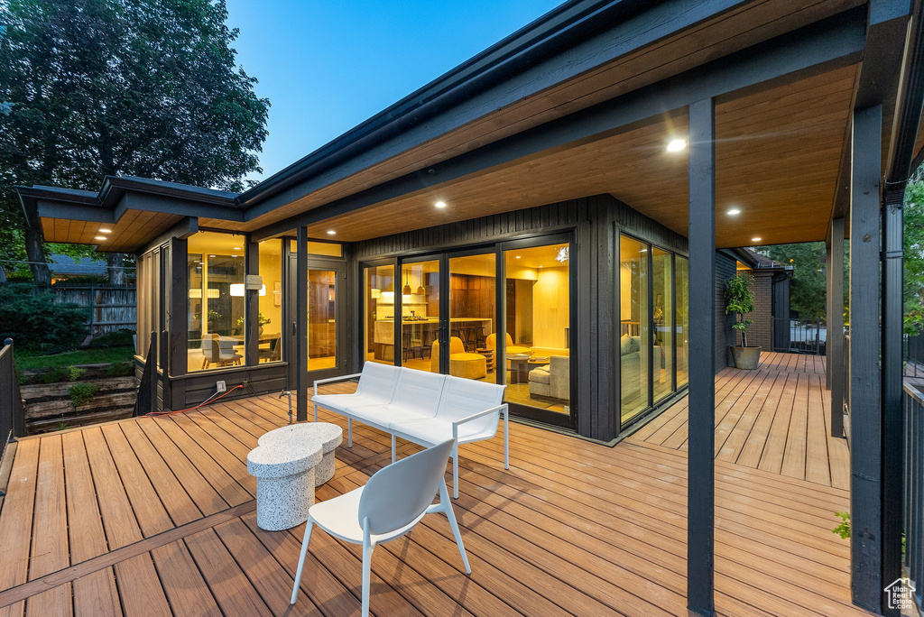 2655 E HIAWATHA CIR Salt Lake City, UT 84108