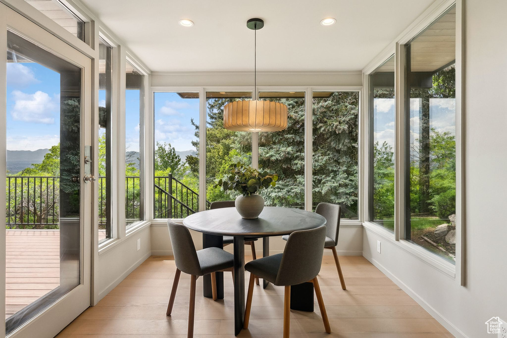 2655 E HIAWATHA CIR Salt Lake City, UT 84108