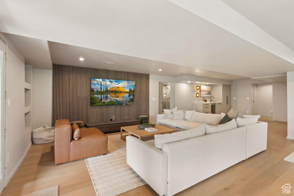 2655 E HIAWATHA CIR Salt Lake City, UT 84108