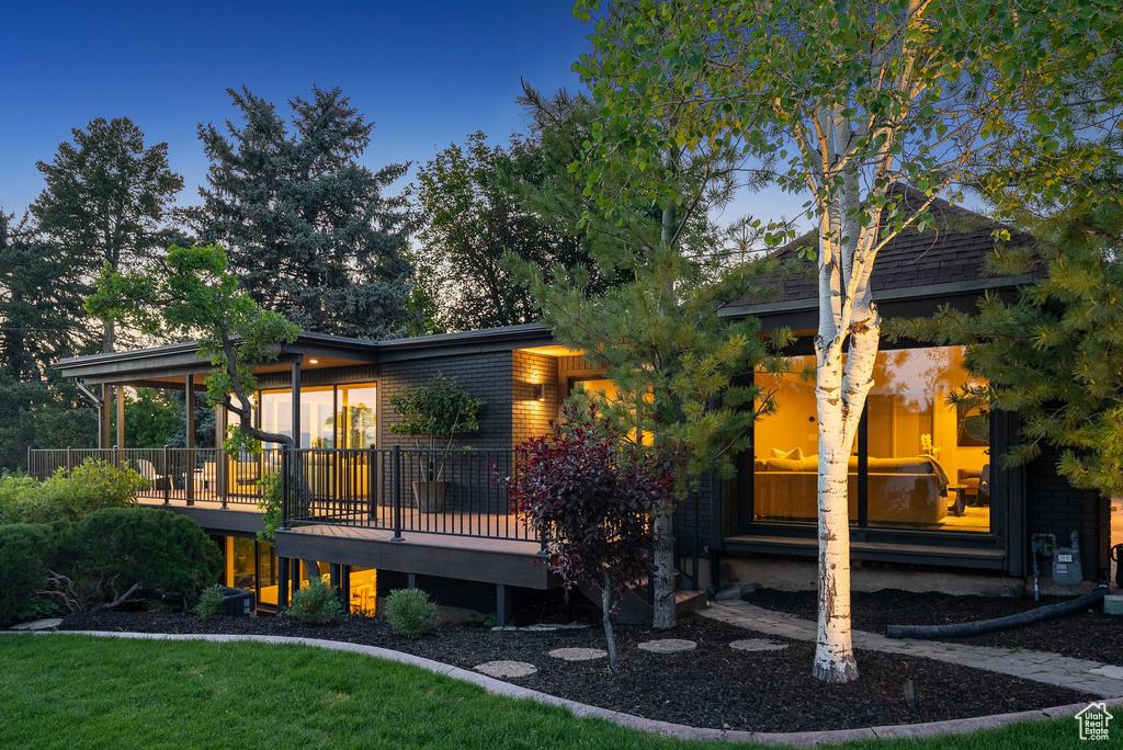 2655 E HIAWATHA CIR Salt Lake City, UT 84108