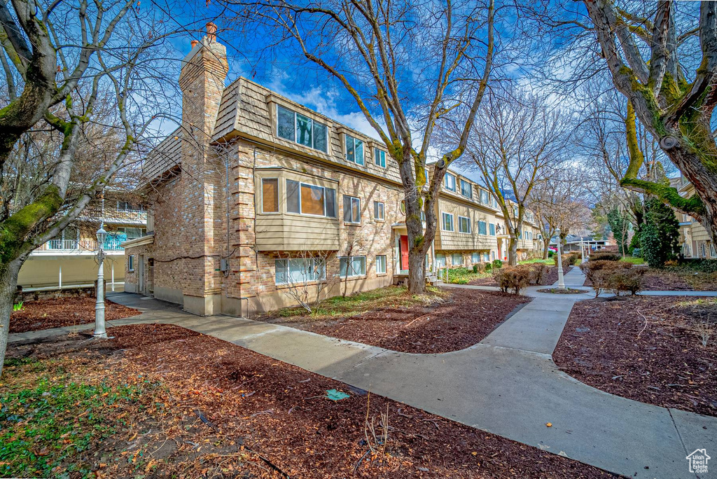 2220 E MURRAY HOLLADAY RD #218 Holladay, UT 84117