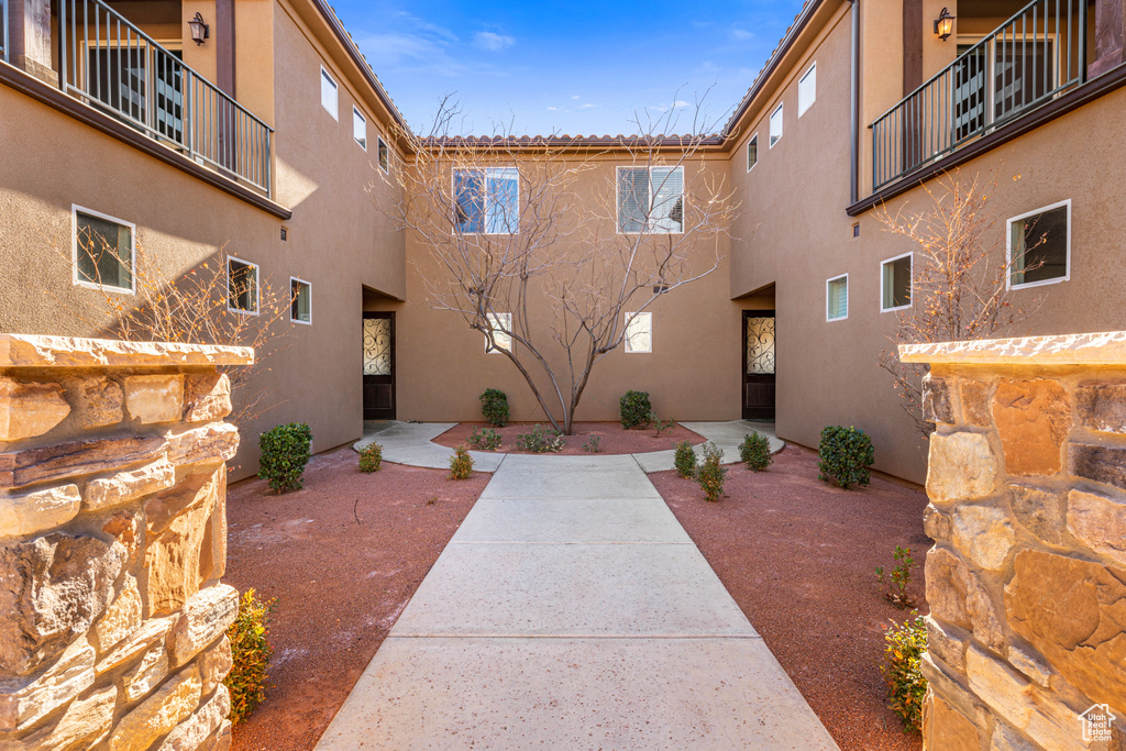 View of property\\\'s community