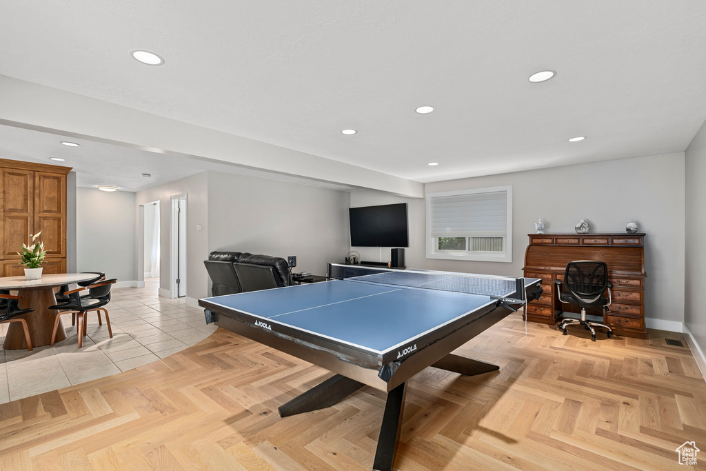 Playroom with baseboards and recessed lighting