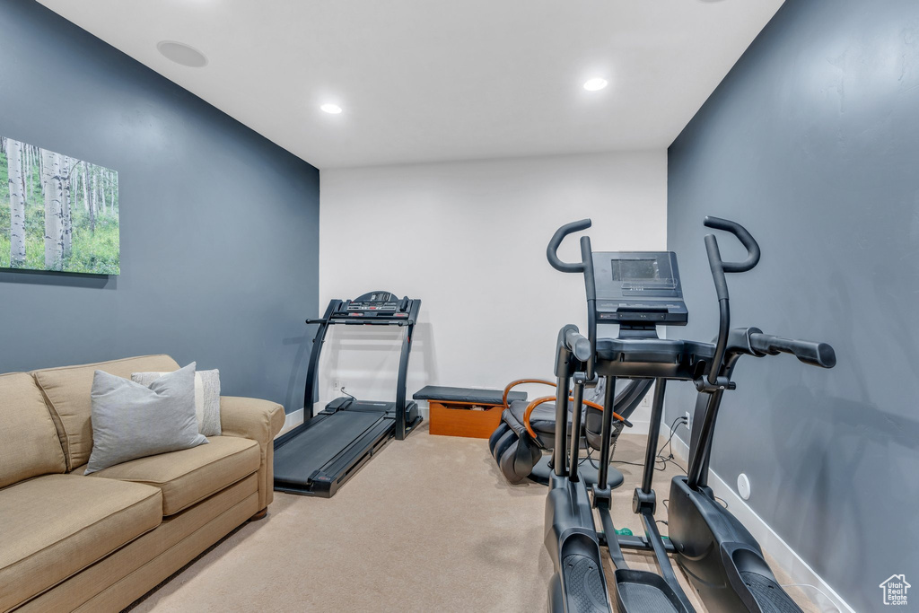 Exercise room featuring recessed lighting, carpet flooring, and baseboards