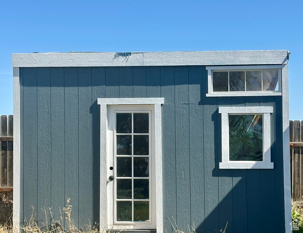 View of side of home