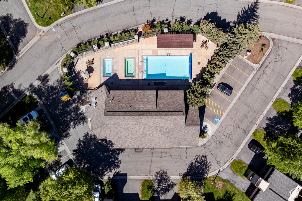 Bird's eye view of a pool area