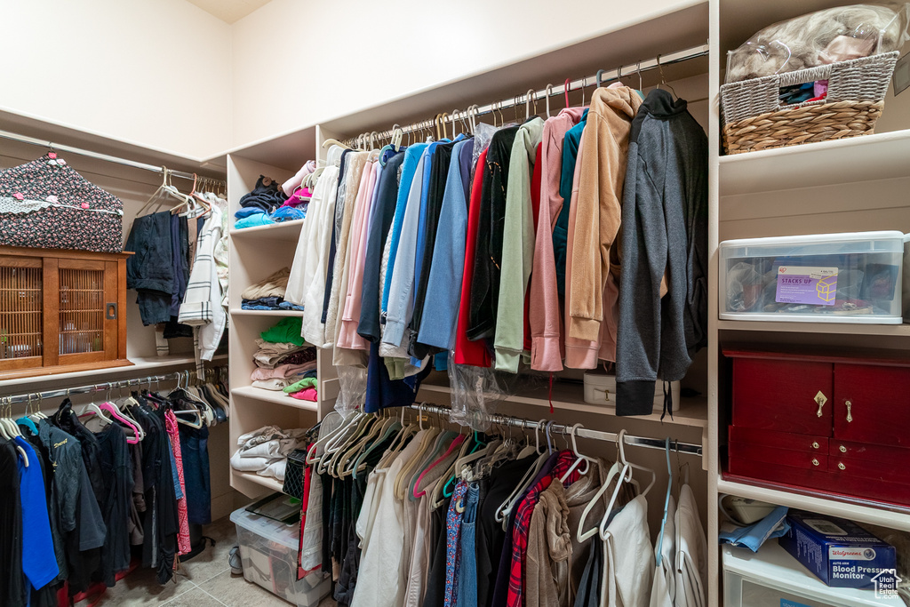 View of walk in closet