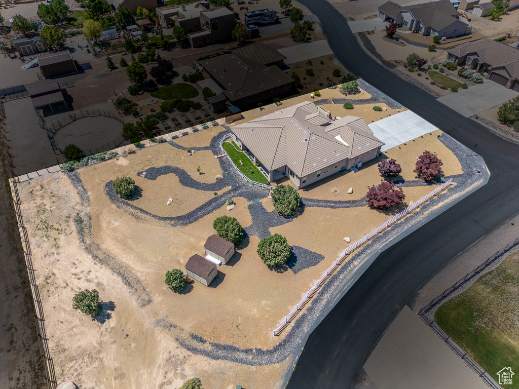 Aerial view of property and surrounding area