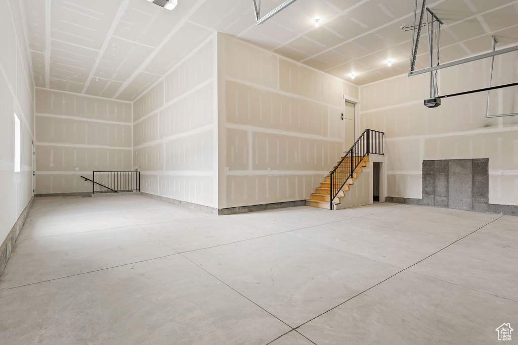 2409 W 3000 N Farr West, UT 84404