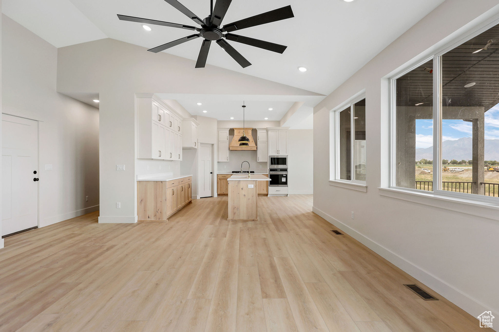 2409 W 3000 N Farr West, UT 84404