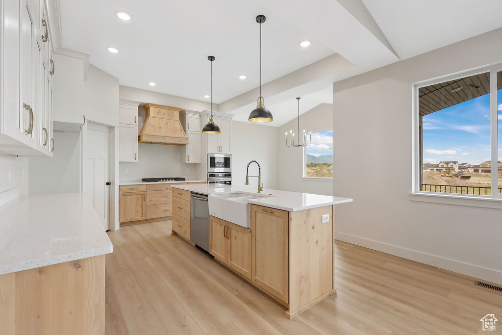 2409 W 3000 N Farr West, UT 84404
