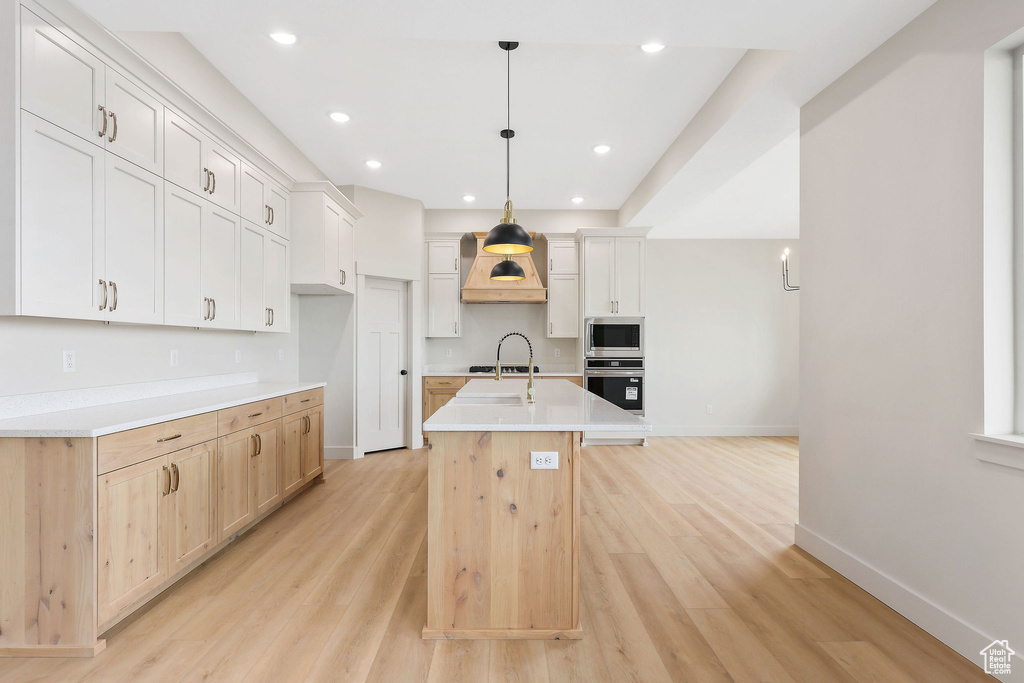 2409 W 3000 N Farr West, UT 84404