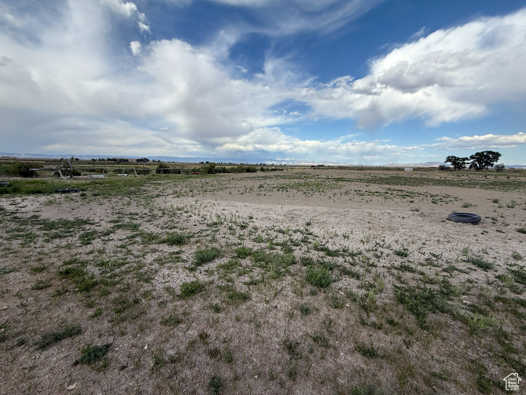 View of local wilderness with rural landscape