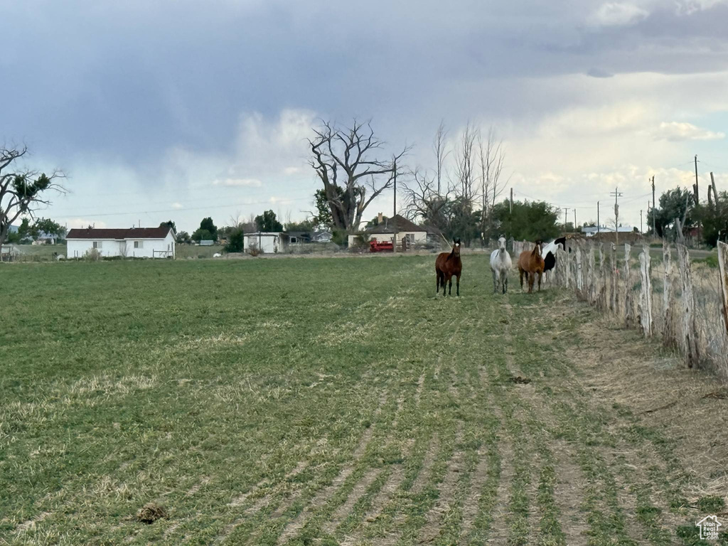 View of yard with a view of countryside