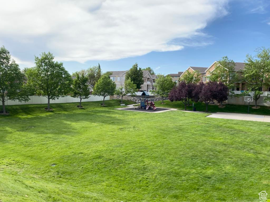 View of property\\\'s community with a residential view