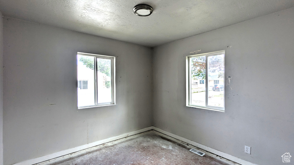 4650 W MILDRED ST Kearns, UT 84118