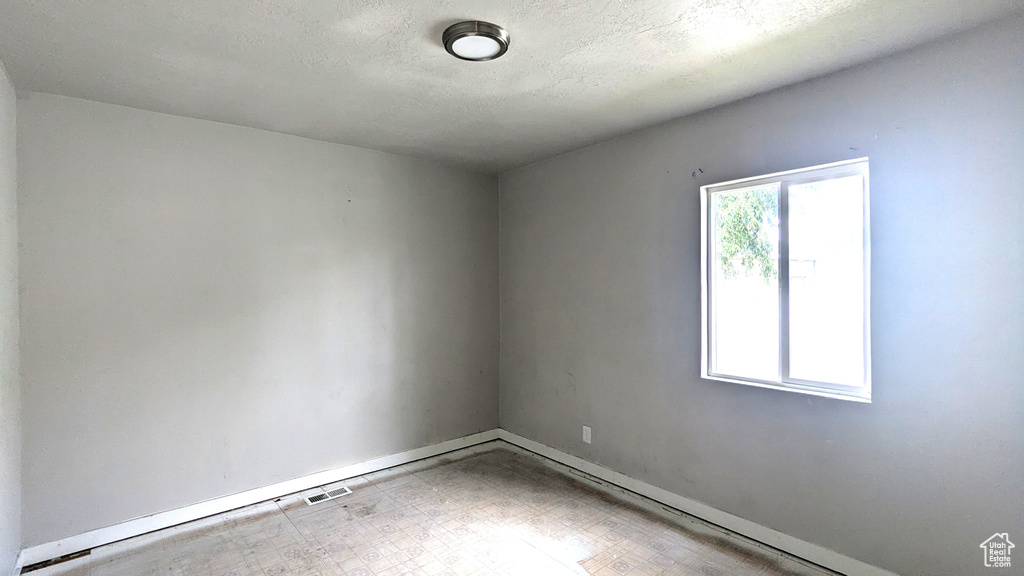 4650 W MILDRED ST Kearns, UT 84118
