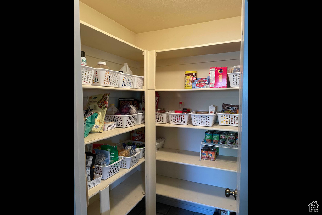 1302 W CAMBRIDGETOWN CV Taylorsville, UT 84123