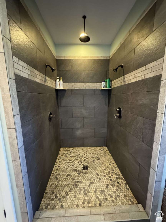 Bathroom with a tile shower