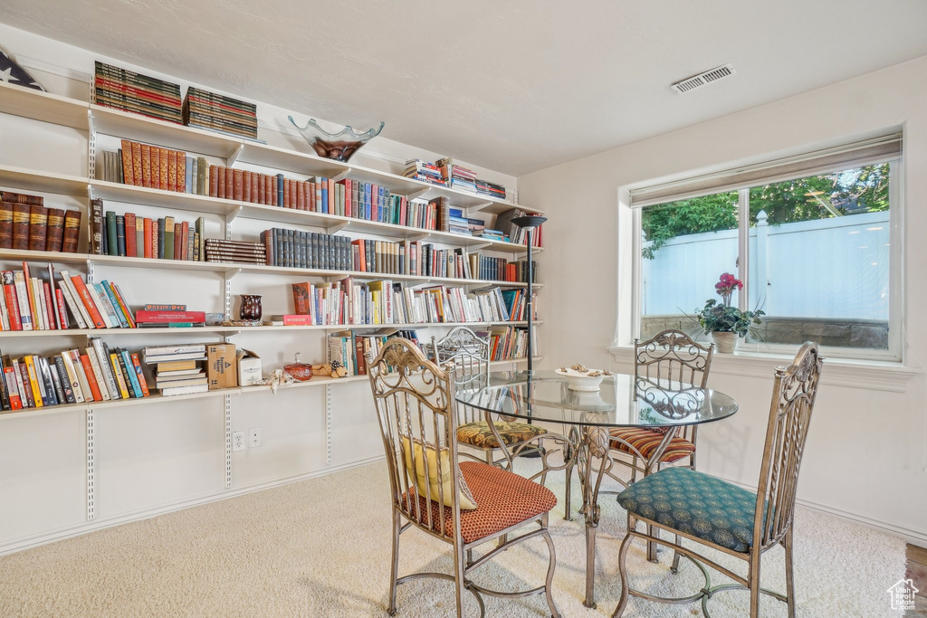 Dining room with carpet