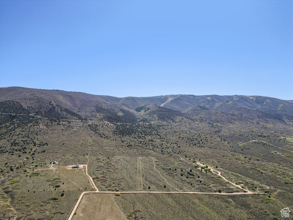 Aerial view of sparsely populated area with mountains