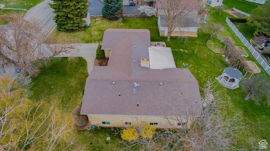 Aerial view of property and surrounding area
