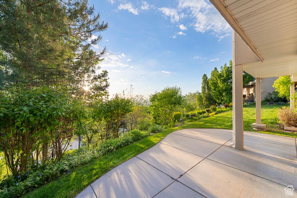 3840 S HIGHLAND CT Bountiful, UT 84010