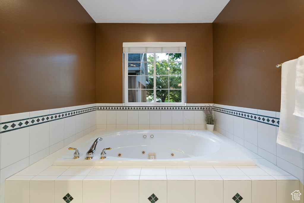 3840 S HIGHLAND CT Bountiful, UT 84010