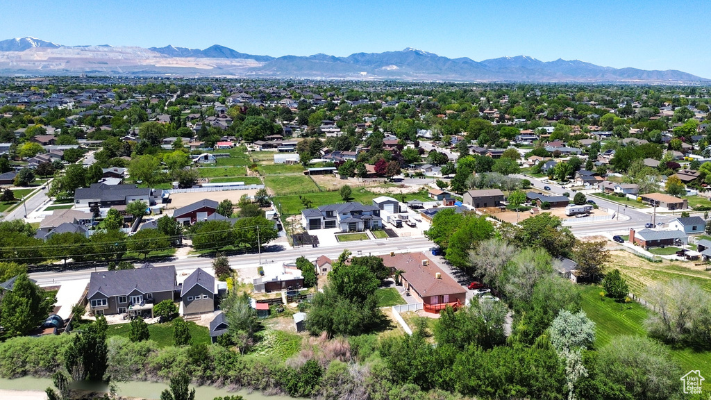 Aerial perspective of suburban area with mountains