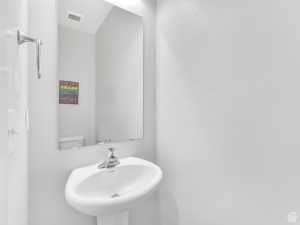 Bathroom with a sink