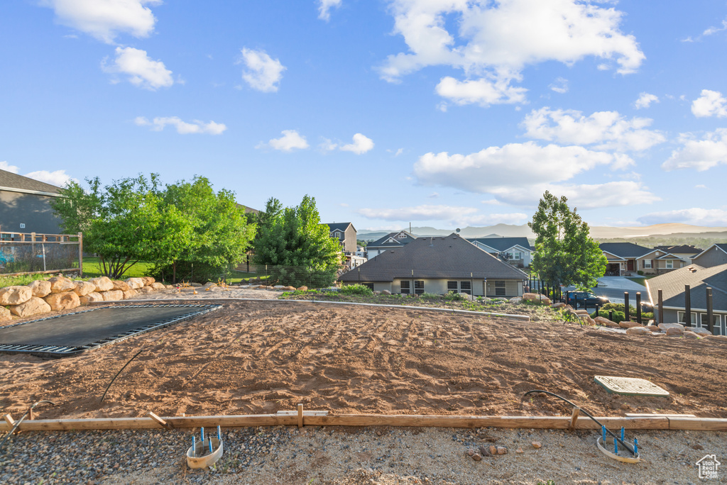 View of yard with a residential view