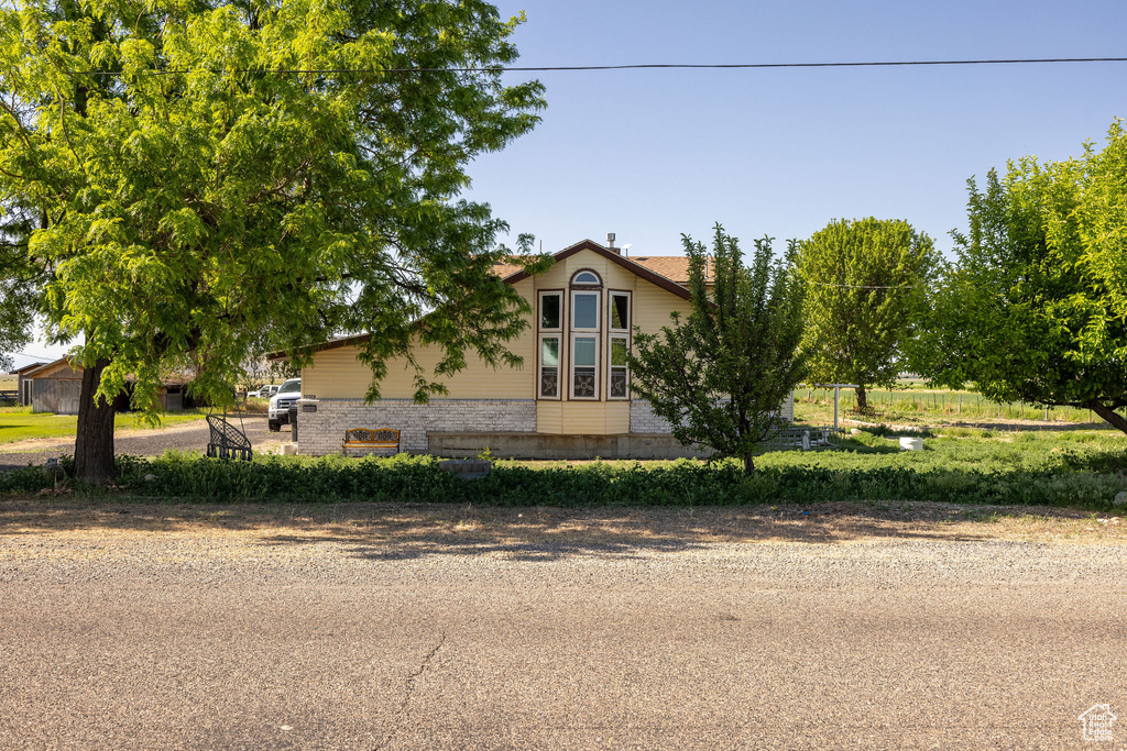 View of obstructed view of property