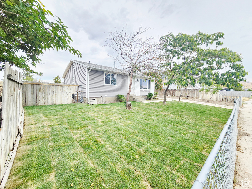 8181 W DANBURY DR Magna, UT 84044