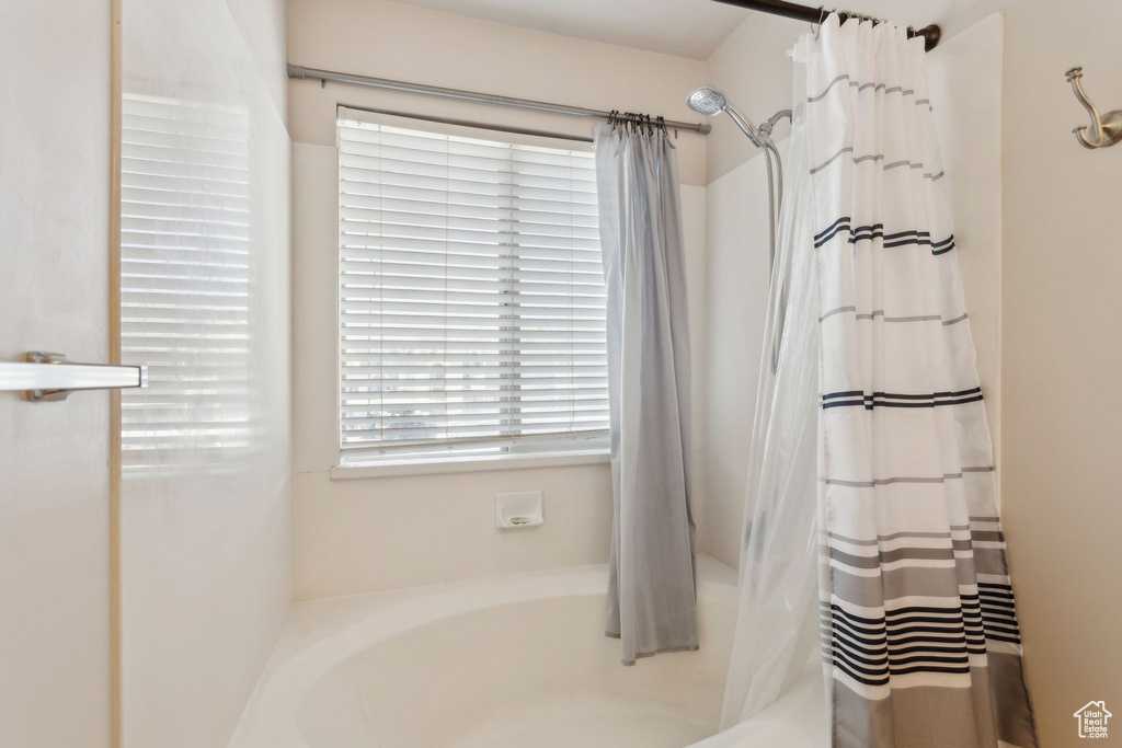 View of full bathroom