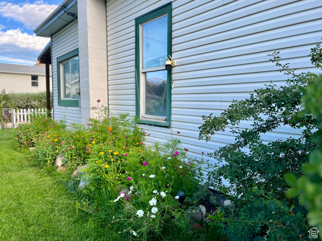 View of side of home