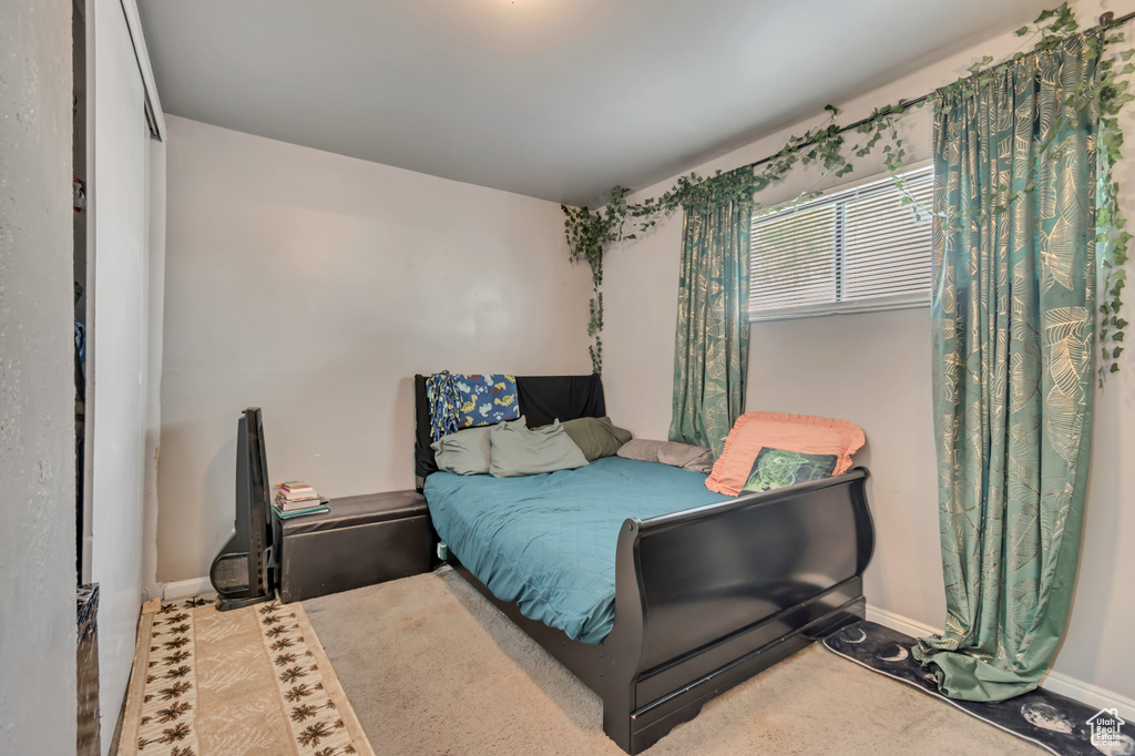 Bedroom with baseboards