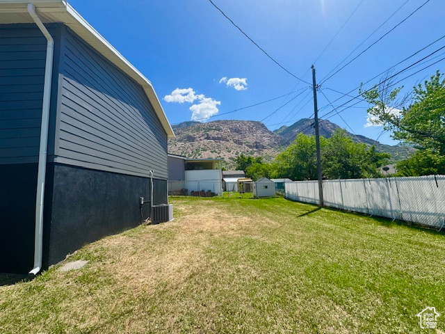 View of yard featuring a mountain view