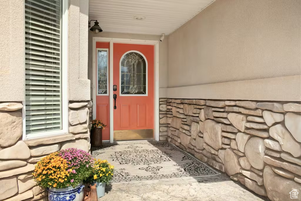 View of property entrance