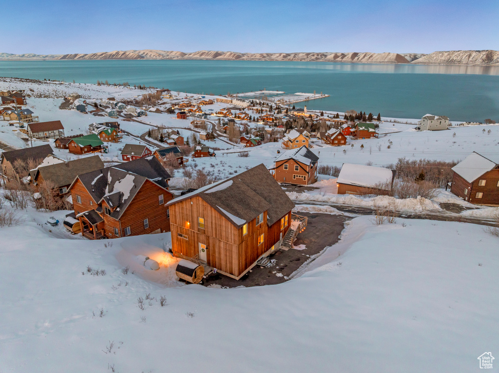 Bird\'s eye view of a nearby body of water