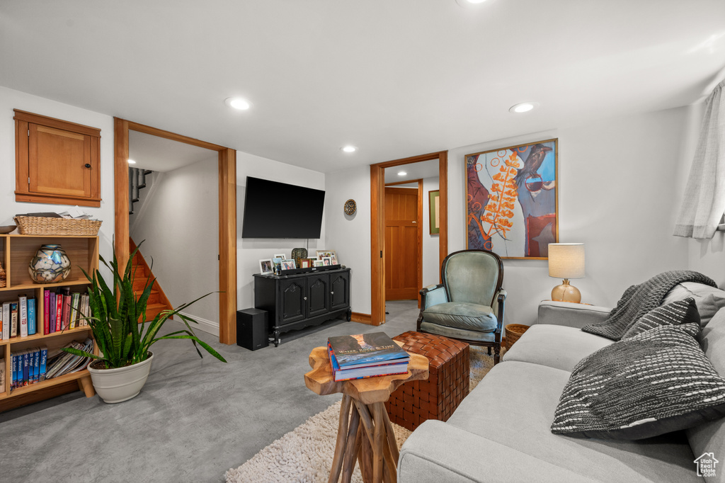Living room featuring recessed lighting, carpet floors, and baseboards