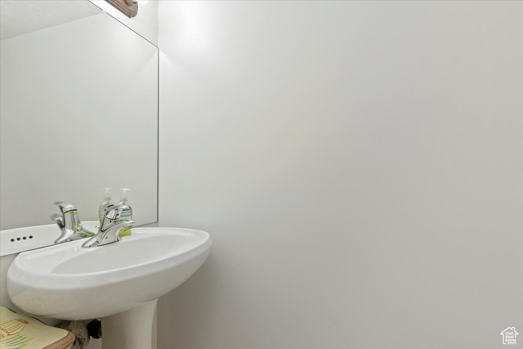 Bathroom with a sink