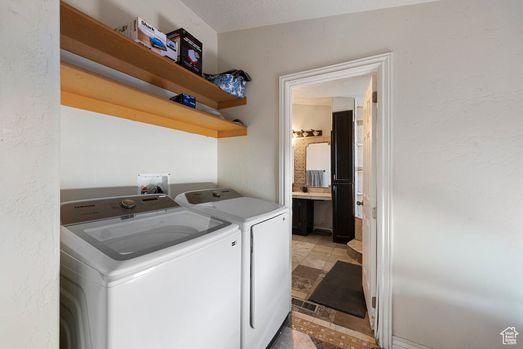 2554 S CHESTERFIELD ST West Valley City, UT 84119