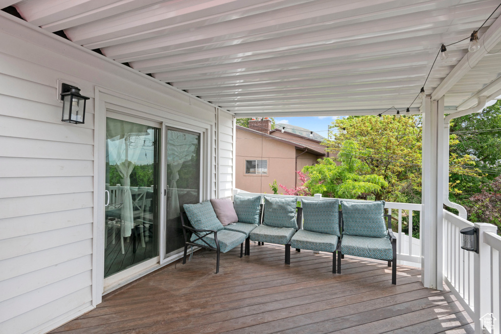 Deck with outdoor lounge area