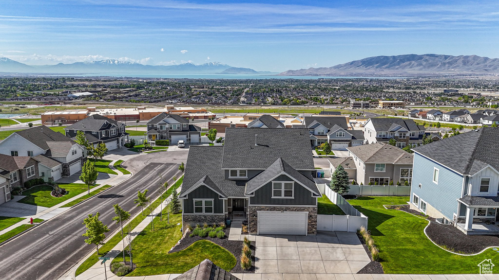 Aerial perspective of suburban area with mountains