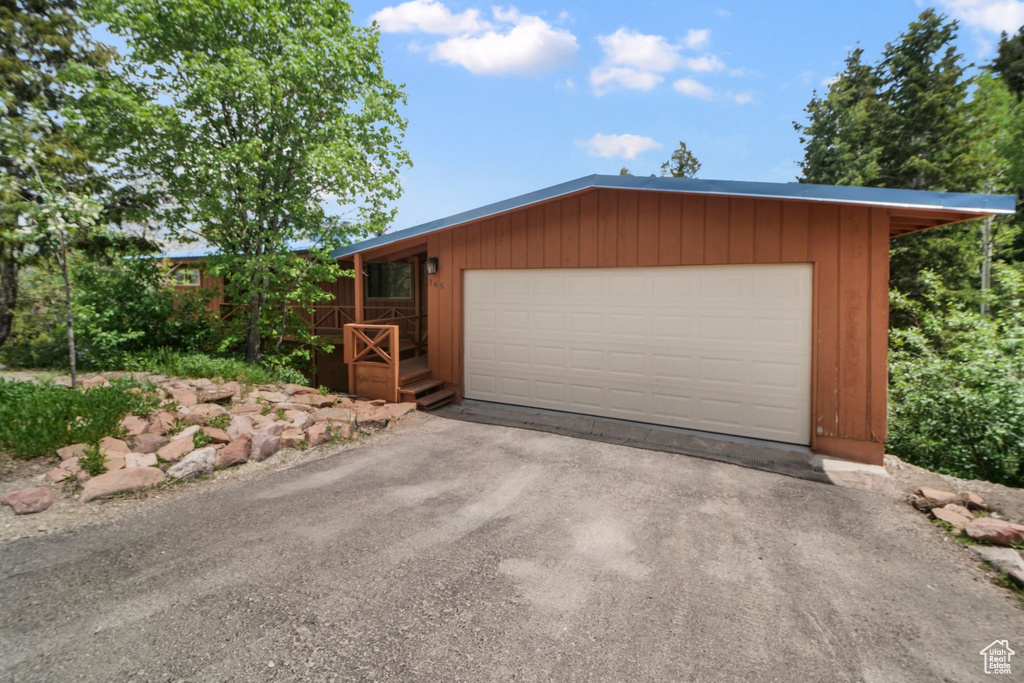 View of front of home featuring driveway
